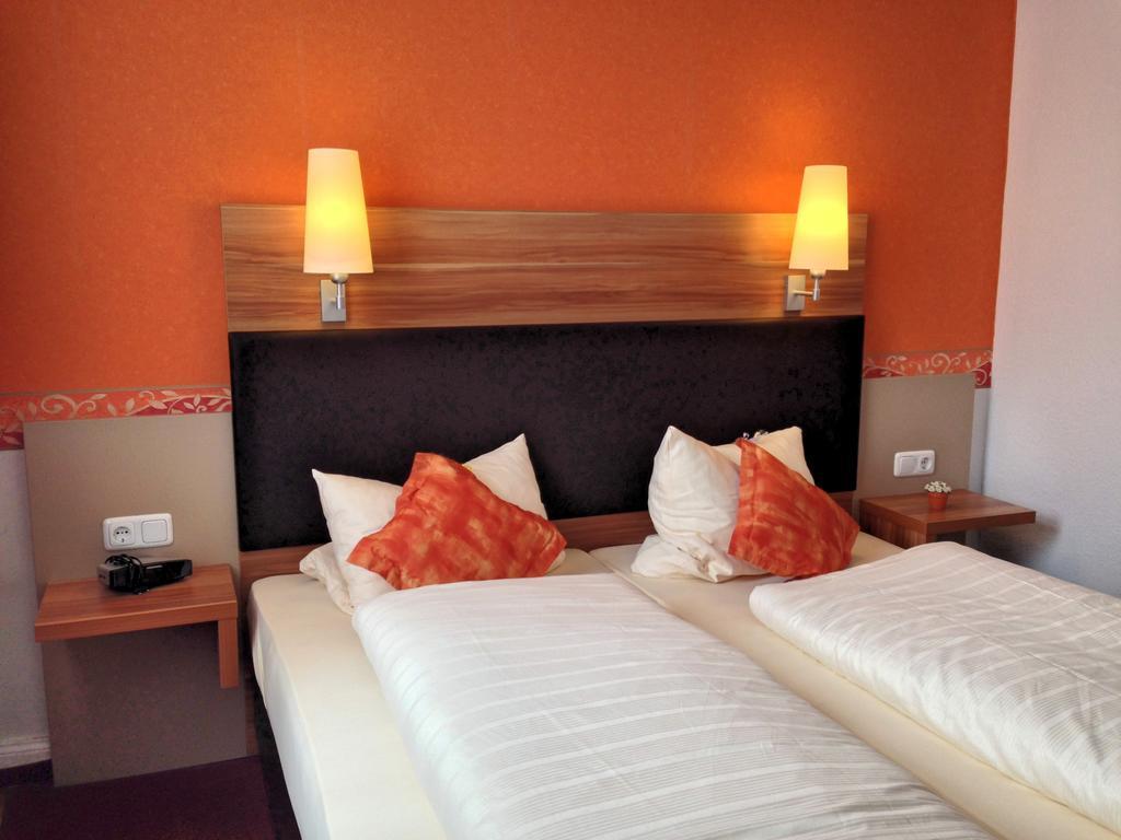 Hotel Café Konditorei Köppel Bingen am Rhein Esterno foto